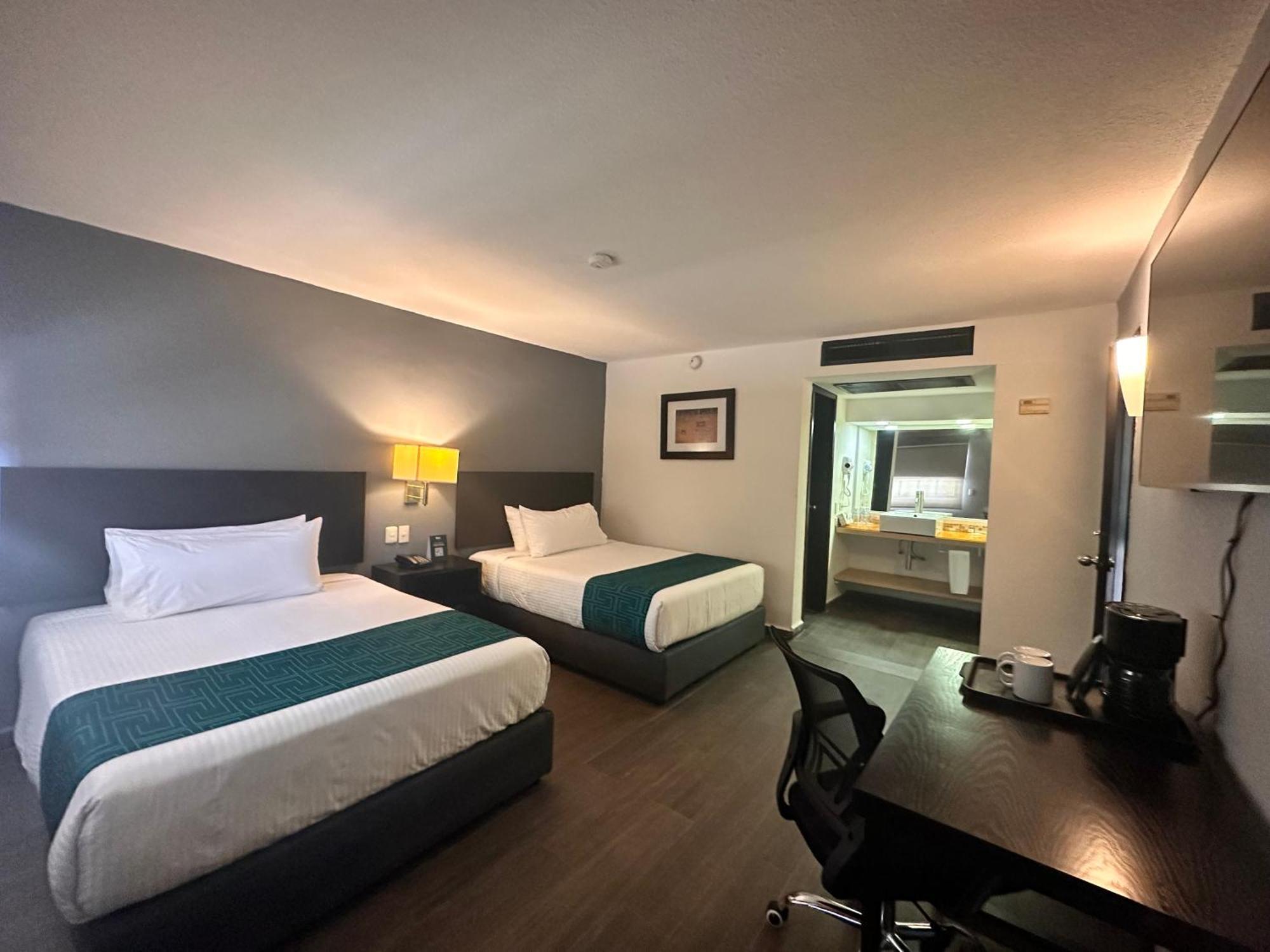 Hotel Inhouse Obregon Ciudad Obregón Esterno foto