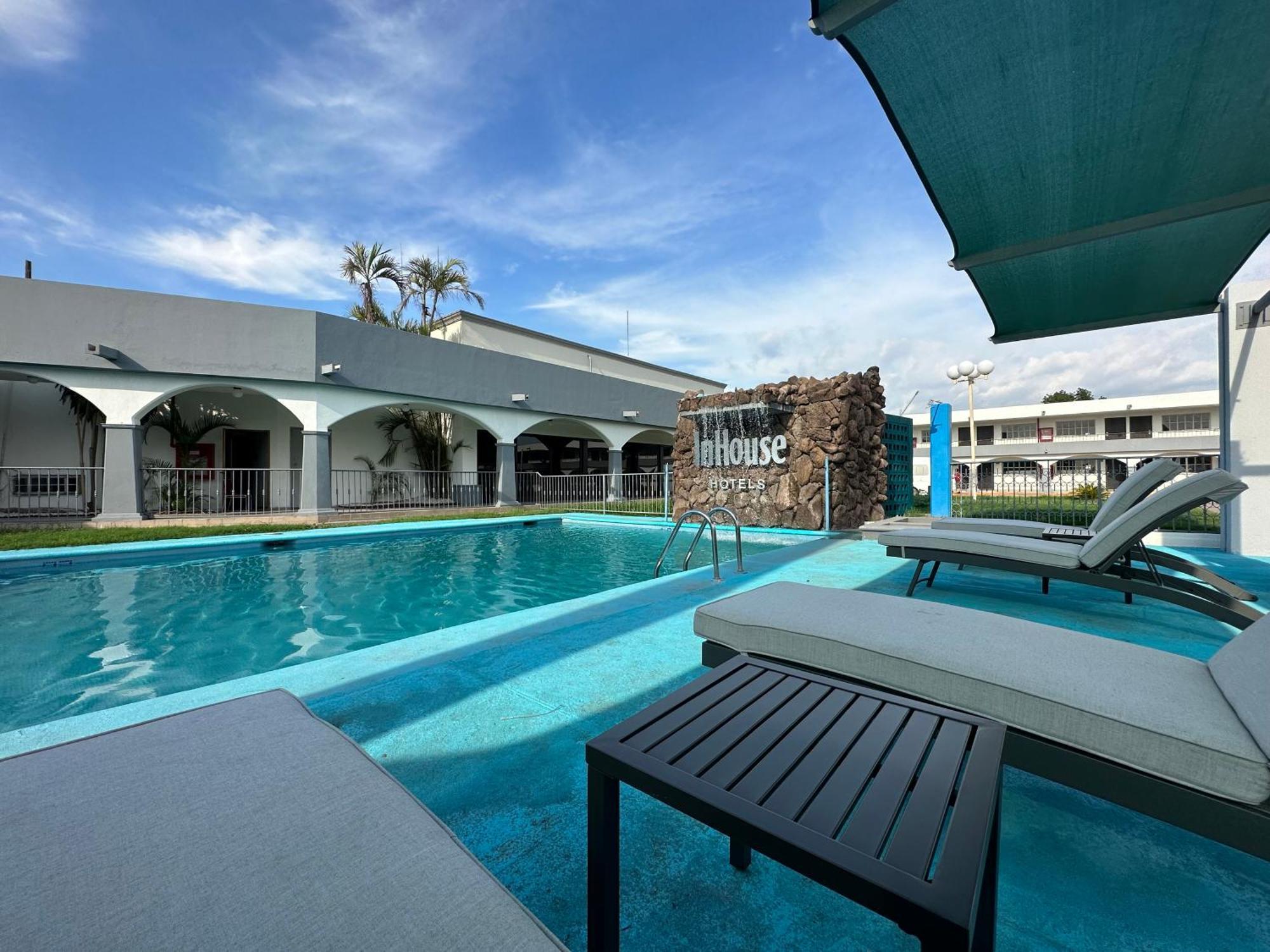 Hotel Inhouse Obregon Ciudad Obregón Esterno foto
