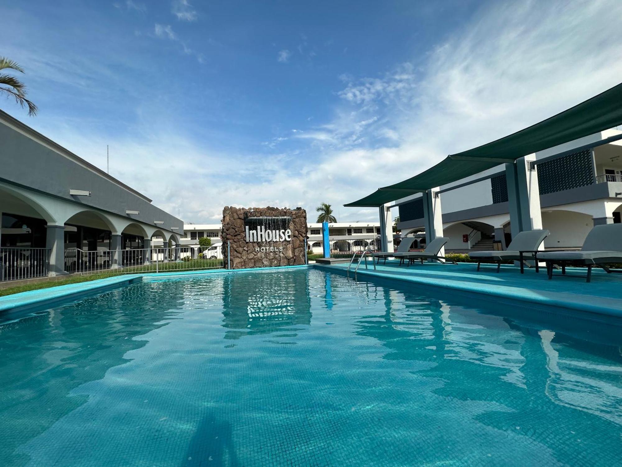 Hotel Inhouse Obregon Ciudad Obregón Esterno foto