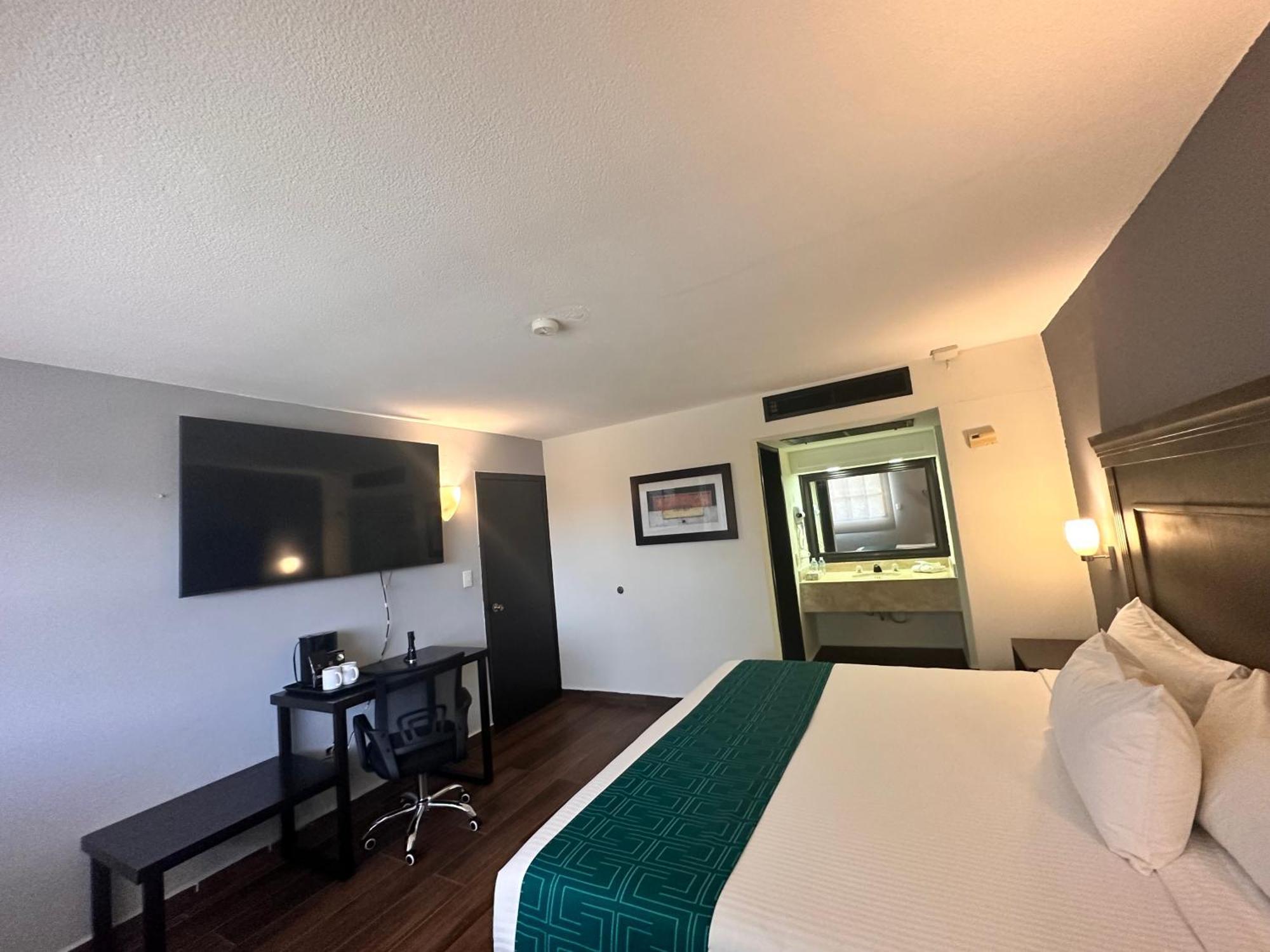 Hotel Inhouse Obregon Ciudad Obregón Esterno foto