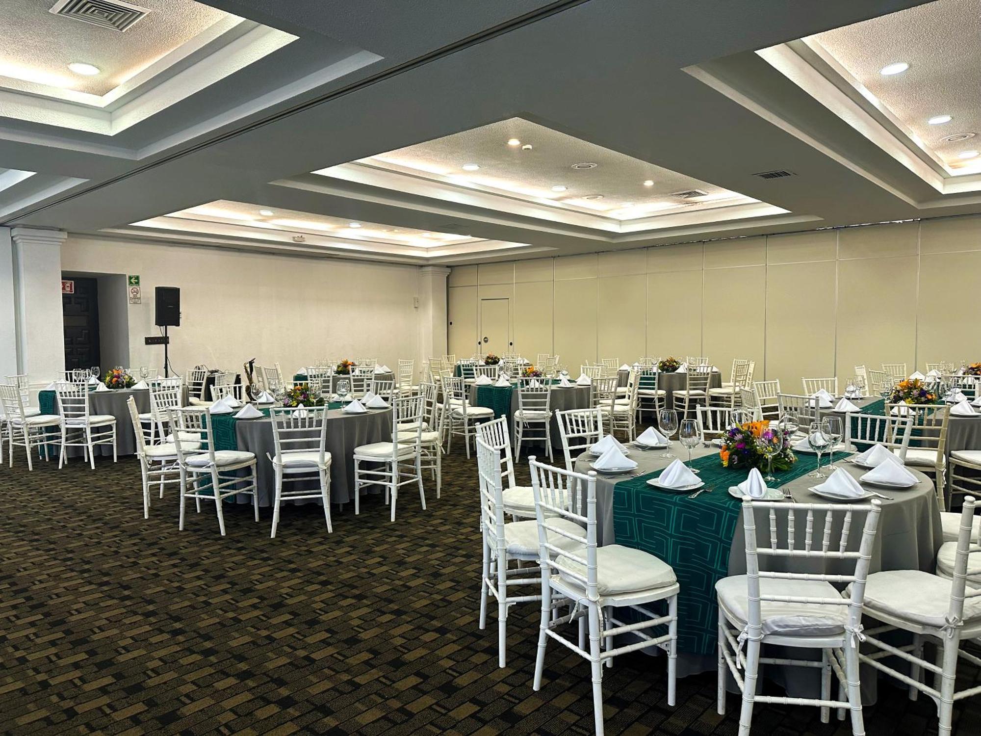 Hotel Inhouse Obregon Ciudad Obregón Esterno foto