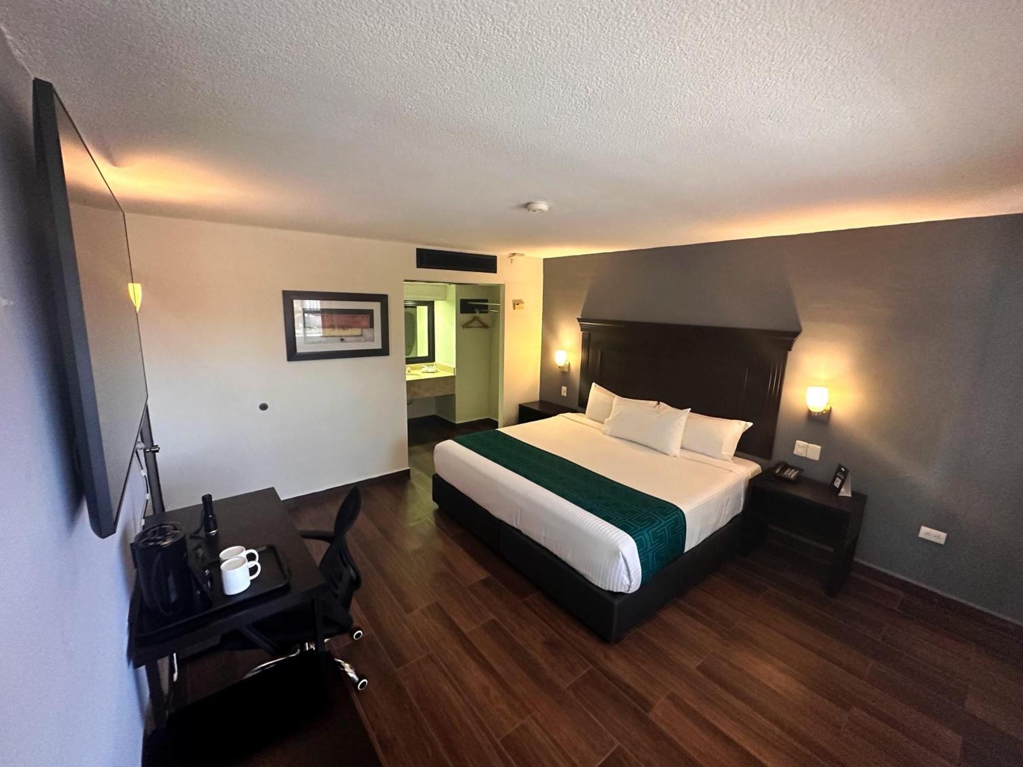 Hotel Inhouse Obregon Ciudad Obregón Esterno foto