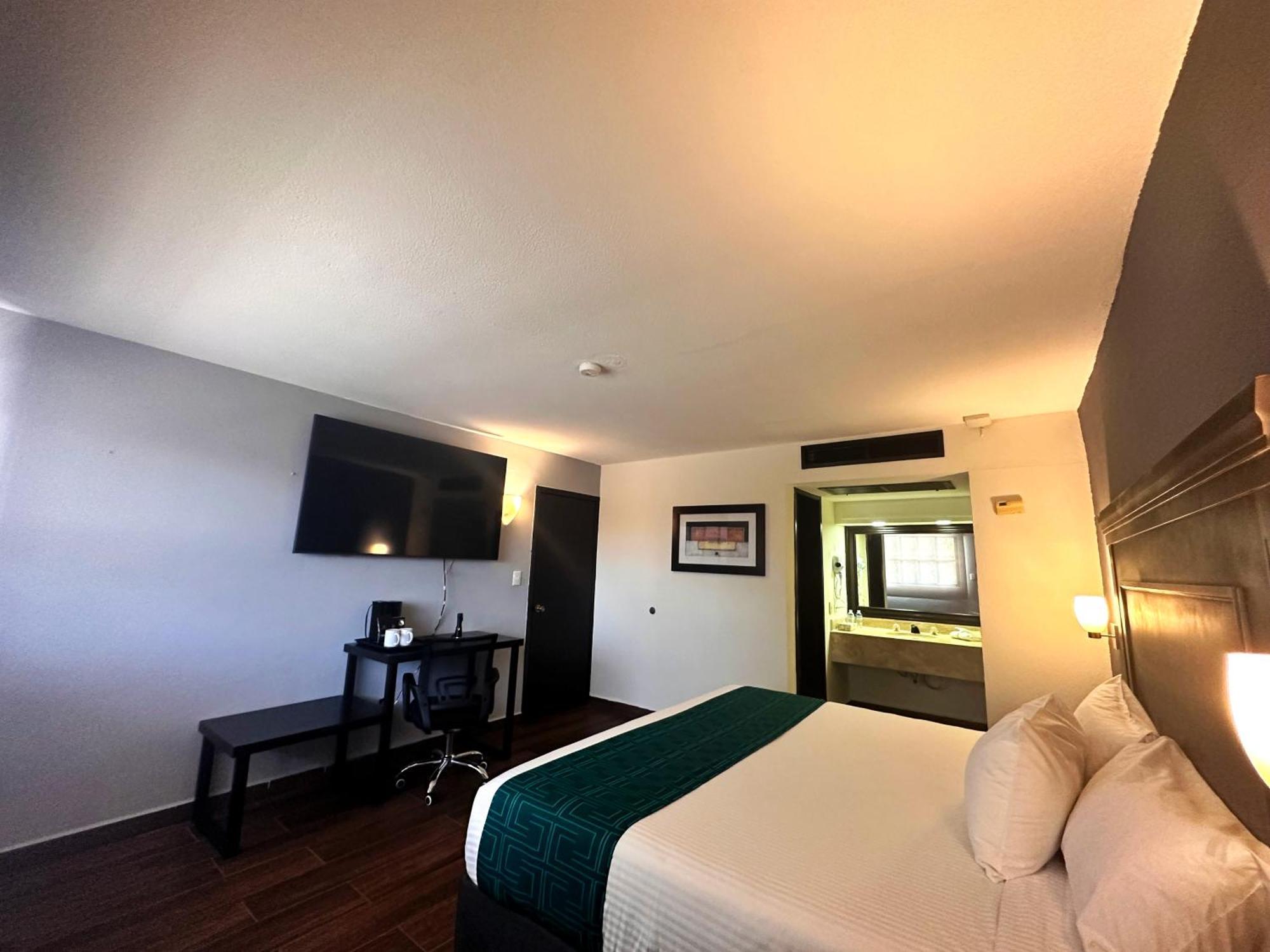 Hotel Inhouse Obregon Ciudad Obregón Esterno foto