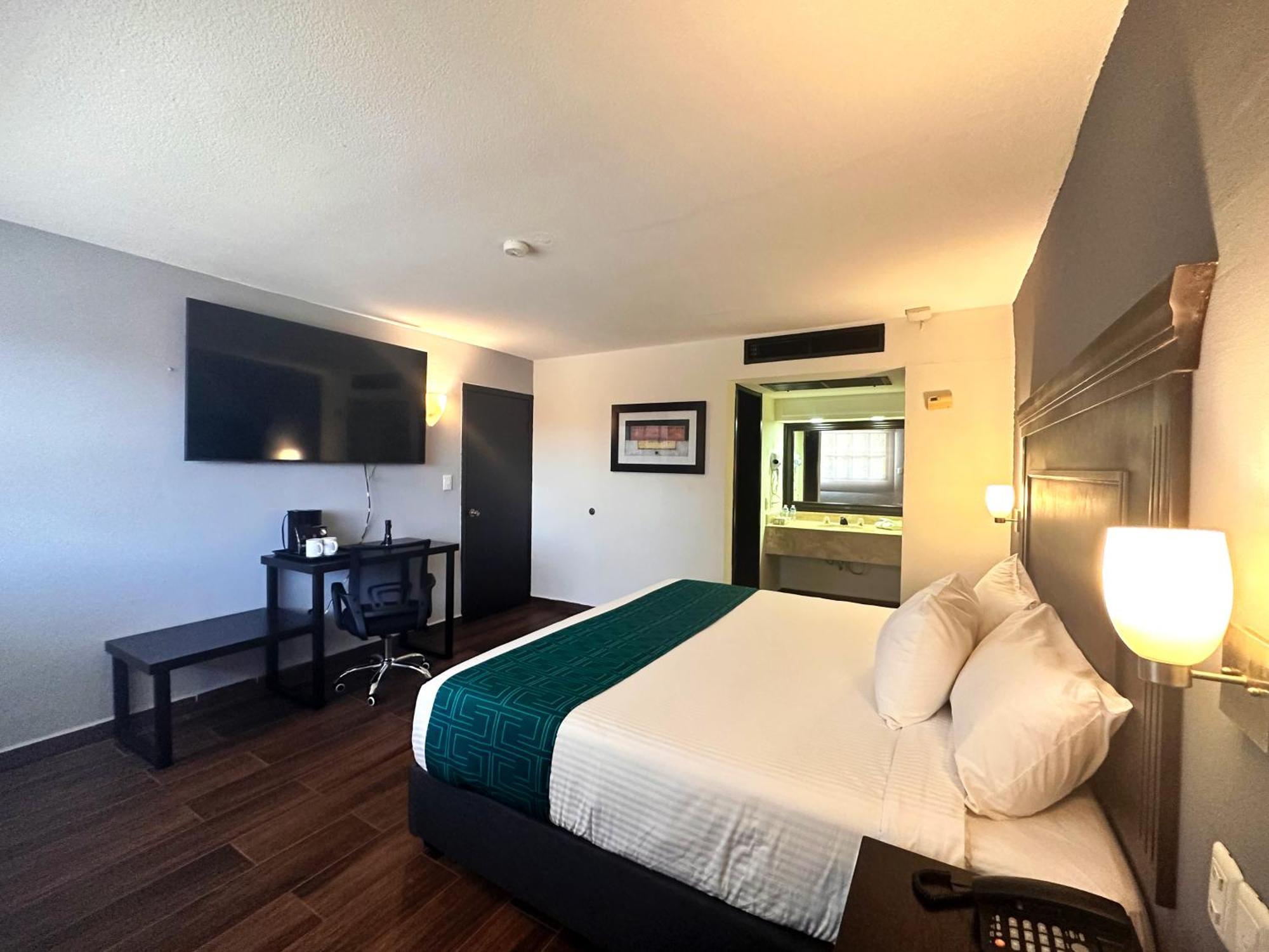 Hotel Inhouse Obregon Ciudad Obregón Esterno foto