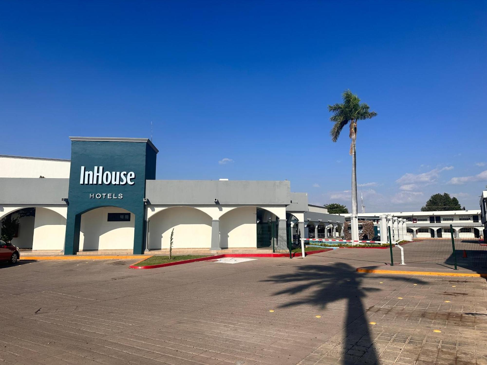 Hotel Inhouse Obregon Ciudad Obregón Esterno foto
