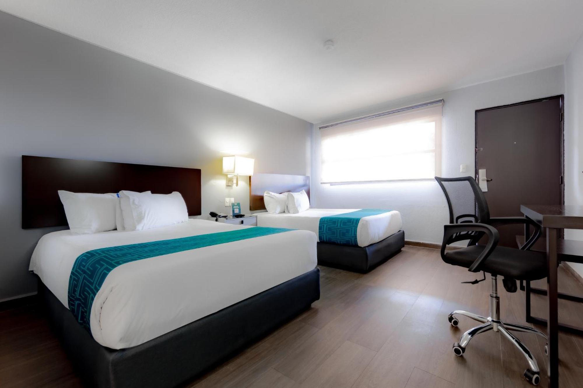 Hotel Inhouse Obregon Ciudad Obregón Esterno foto