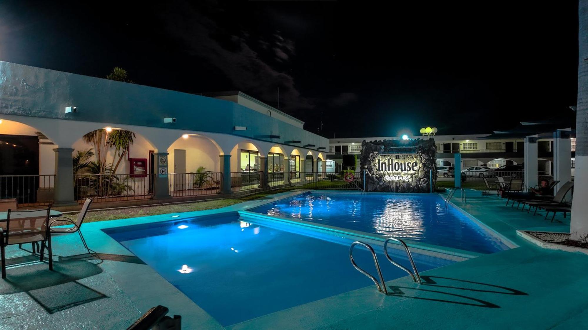 Hotel Inhouse Obregon Ciudad Obregón Esterno foto