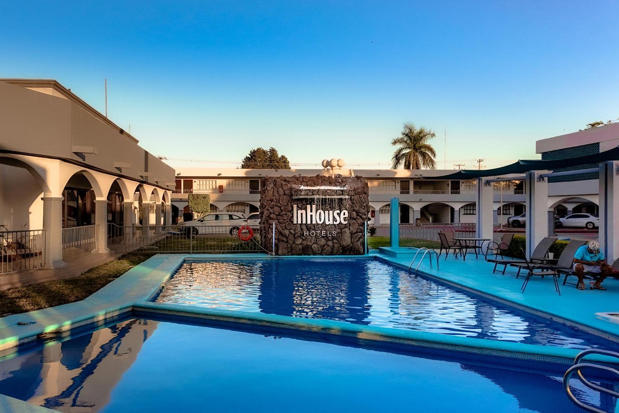 Hotel Inhouse Obregon Ciudad Obregón Esterno foto