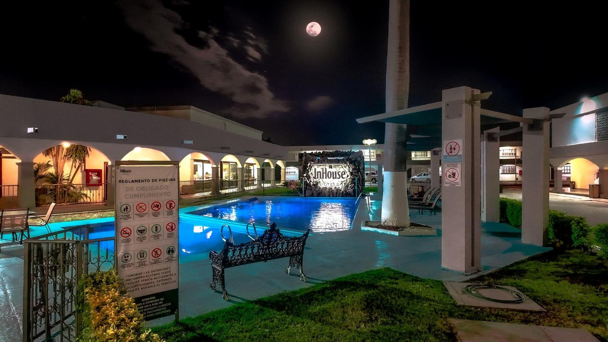 Hotel Inhouse Obregon Ciudad Obregón Esterno foto